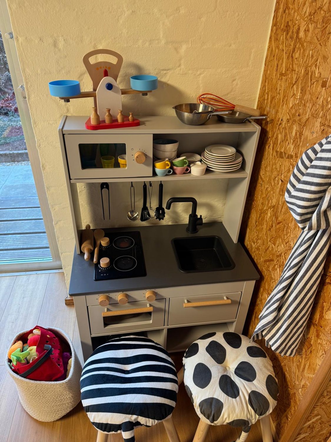 Kinderküche zum Spielen in der Großtagespflegestelle Riegelsberger Rasselbande